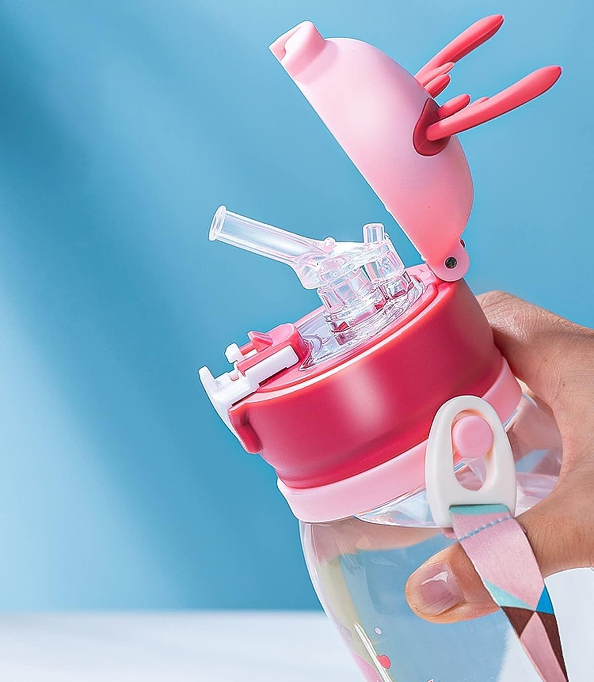 Botella de agua para niños, sin BPA, con pajilla, correa y tapa de cuerno, botella de agua con correa para el hombro con popote para el hombro, diseño de ciervo a prueba de fugas para