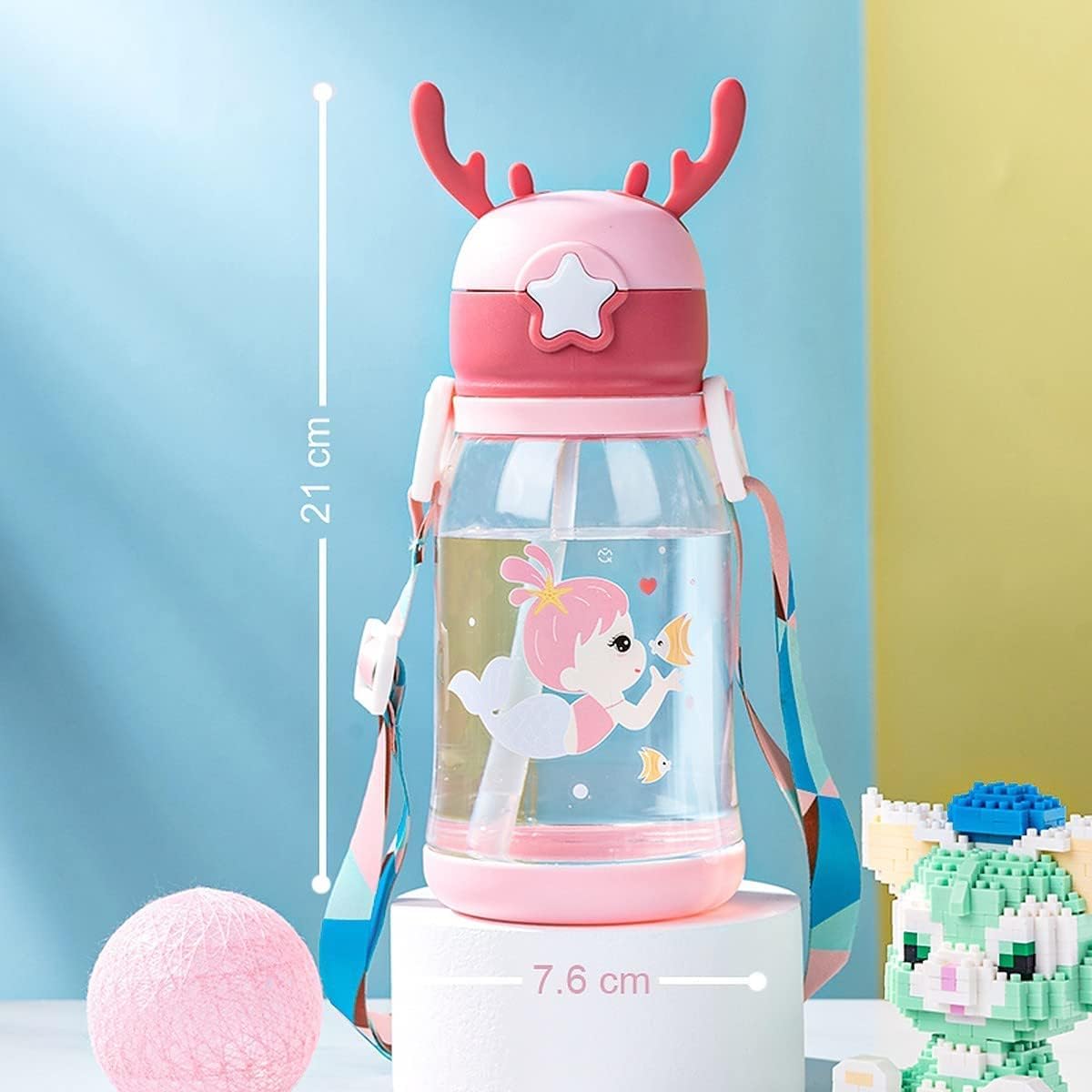 Botella de agua para niños, sin BPA, con pajilla, correa y tapa de cuerno, botella de agua con correa para el hombro con popote para el hombro, diseño de ciervo a prueba de fugas para